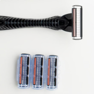 Replacement razor blades